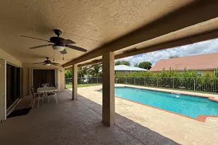 2153 Amesbury Cir, Wellington, FL 33414 - Photo 27