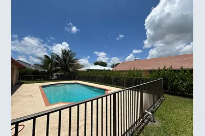 2153 Amesbury Circle, Wellington, FL 33414 - Photo 25