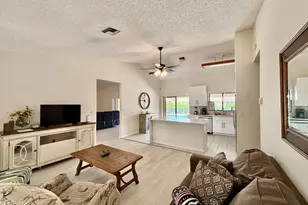 2153 Amesbury Cir, Wellington, FL 33414 - Photo 9