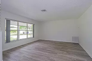 136 16th Ave, Vero Beach, FL 32962 - Photo 5