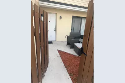 645 Executive Center Drive #R-105, West Palm Beach, FL 33401 - Photo 3