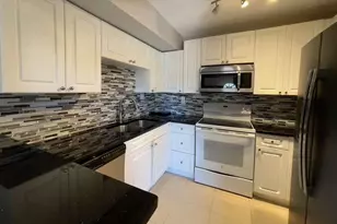 8206 Severn Dr, Boca Raton, FL 33433 - Photo 7