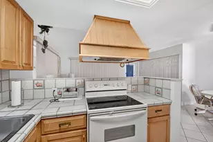99 Bedford D, West Palm Beach, FL 33417 - Photo 9