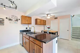 1426 SW 110th Way, Davie, FL 33324 - Photo 15