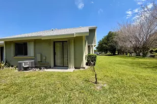1590 SE Dewberry Ct, Port Saint Lucie, FL 34952 - Photo 13