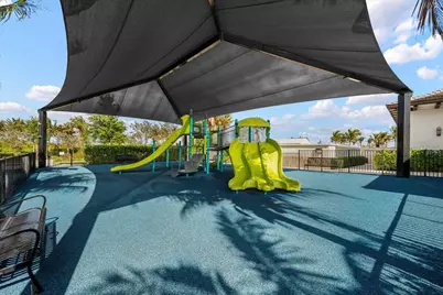 9236 Crestview Circle, Palm Beach Gardens, FL 33412 - Photo 77