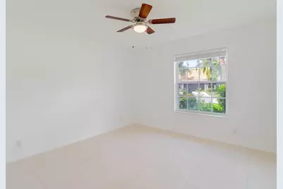 1070 Sweet Briar Place, Wellington, FL 33414 - Photo 17