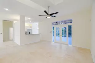 1070 Sweet Briar Pl, Wellington, FL 33414 - Photo 9