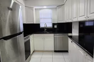 515 N 10th Ave N, Lake Worth Beach, FL 33460 - Photo 3