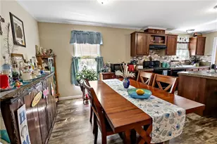 324 Valencia St, Sebastian, FL 32958 - Photo 9
