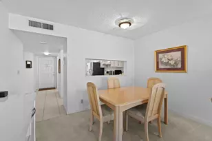 3138 Via Poinciana, Lake Worth, FL 33467 - Photo 9