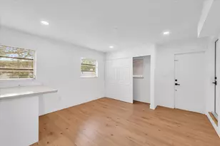 4719 E 8th Ct, Hialeah, FL 33013 - Photo 31