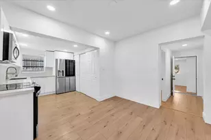 4719 E 8th Ct, Hialeah, FL 33013 - Photo 17