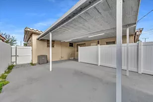 4719 E 8th Ct, Hialeah, FL 33013 - Photo 27
