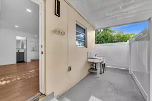 4719 E 8th Ct, Hialeah, FL 33013 - Photo 39