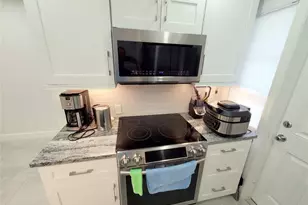 1021 Hillsboro Mile, Hillsboro Beach, FL 33062 - Photo 17