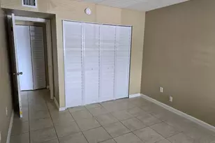711 N Pine Island Rd, Plantation, FL 33324 - Photo 11