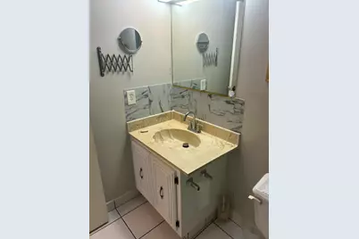 2801 Somerset Drive #201, Lauderdale Lakes, FL 33311 - Photo 15