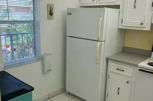 2801 Somerset Dr, Lauderdale Lakes, FL 33311 - Photo 9