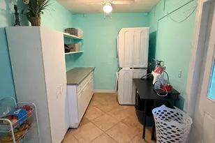 435 SE Asbury Ln, Port Saint Lucie, FL 34983 - Photo 9