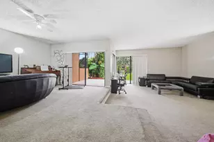 22068 Las Brisas Cir, Boca Raton, FL 33433 - Photo 5