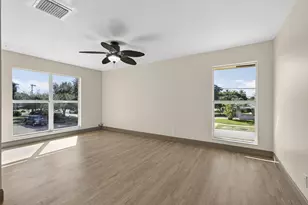 727 Hummingbird Way, North Palm Beach, FL 33408 - Photo 11
