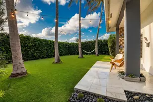 1044 NW 6th Dr, Boca Raton, FL 33486 - Photo 3