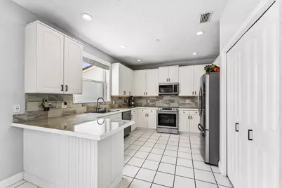 18250 Blue Lake Way, Boca Raton, FL 33498 - Photo 15