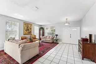 18250 Blue Lake Way, Boca Raton, FL 33498 - Photo 5