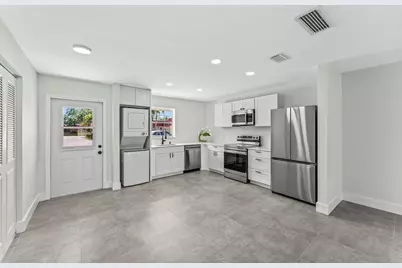 711 Laconia Circle #B, Greenacres, FL 33467 - Photo 5