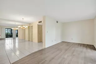9758 N Belfort Cir, Tamarac, FL 33321 - Photo 5