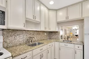 104 Plymouth M, West Palm Beach, FL 33417 - Photo 5