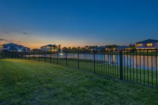 12873 Wingspan Ct, Palm Beach Gardens, FL 33412 - Photo 23