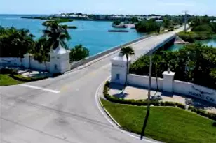 300 Duck Key Dr, Marathon, FL 33050 - Photo 5
