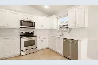 10789 Barque Court, Boca Raton, FL 33498 - Photo 9