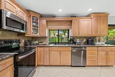 10739 NW 21st Street, Coral Springs, FL 33071 - Photo 9