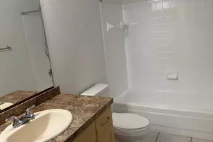 2405 NW 33rd St, Oakland Park, FL 33309 - Photo 17