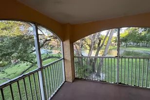 2405 NW 33rd St, Oakland Park, FL 33309 - Photo 27