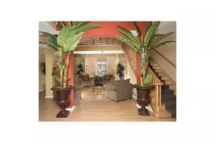 2405 NW 33rd St, Oakland Park, FL 33309 - Photo 9