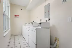 326 Harrison St, Hollywood, FL 33019 - Photo 9