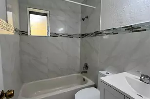 5721 SW 38th St, Davie, FL 33314 - Photo 13