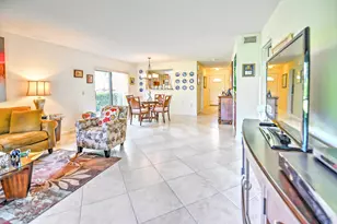 28 W Stratford Ln, Boynton Beach, FL 33436 - Photo 9