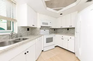 100 SE 5th Ave, Boca Raton, FL 33432 - Photo 17