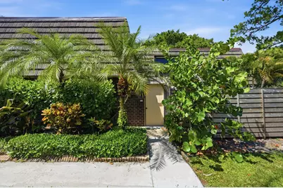 1519 15th Terrace, Palm Beach Gardens, FL 33418 - Photo 1