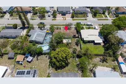 261 NE 42nd Street, Pompano Beach, FL 33064 - Photo 3