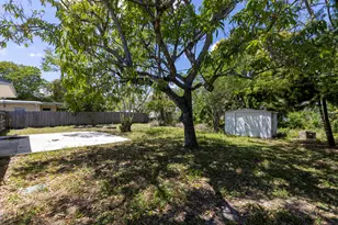 261 NE 42nd St, Pompano Beach, FL 33064 - Photo 27