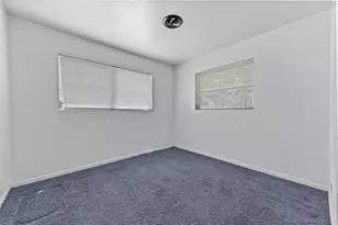 877 Sarazen Dr, West Palm Beach, FL 33413 - Photo 23