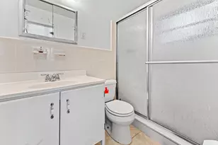 877 Sarazen Dr, West Palm Beach, FL 33413 - Photo 17