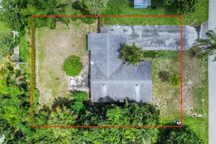 877 Sarazen Dr, West Palm Beach, FL 33413 - Photo 3