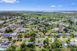 877 Sarazen Dr, West Palm Beach, FL 33413 - Photo 29